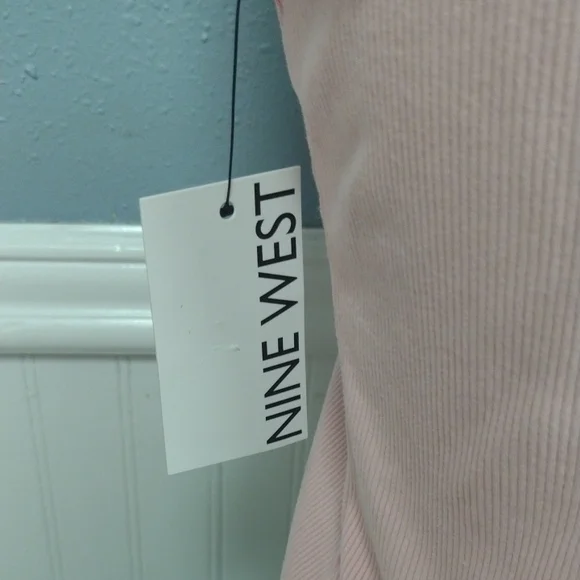 NEW Nine West Pink Ruffle V-Neck Tank Top - Picture 7 of 10